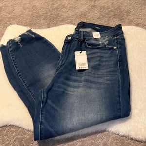 NWT JUDY BLUE SKINNIES